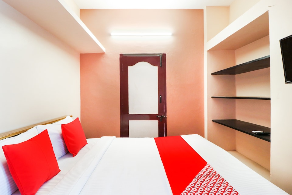 OYO 76797 S V Apartments , Madurai Outskirts, Madurai