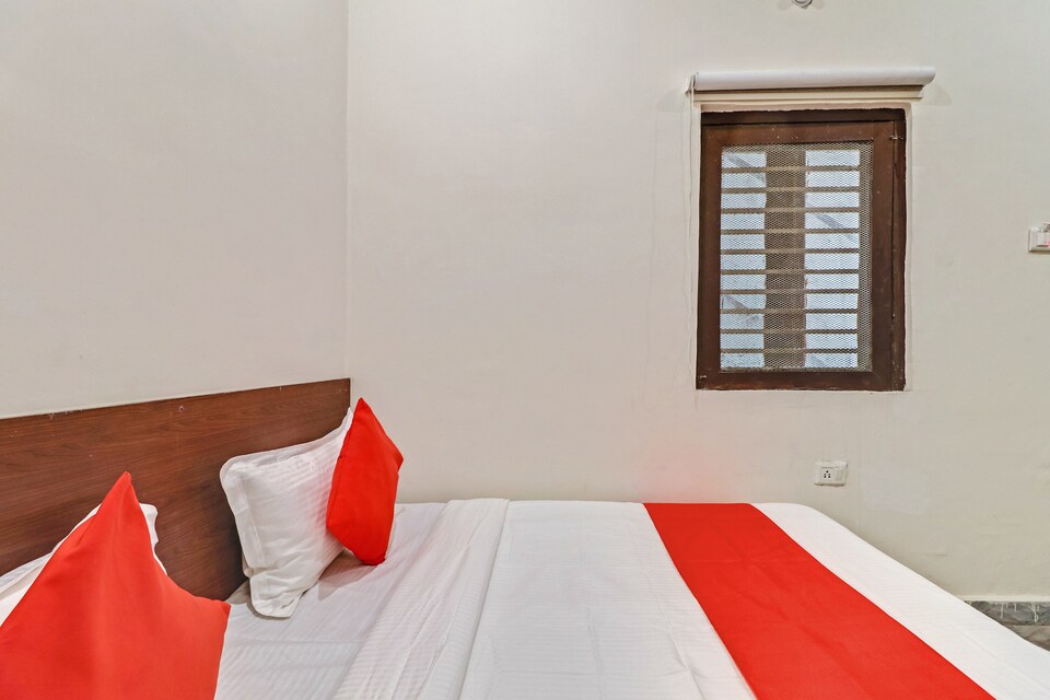OYO 76798 Saroj Guest House , Station Road Mathura, Mathura