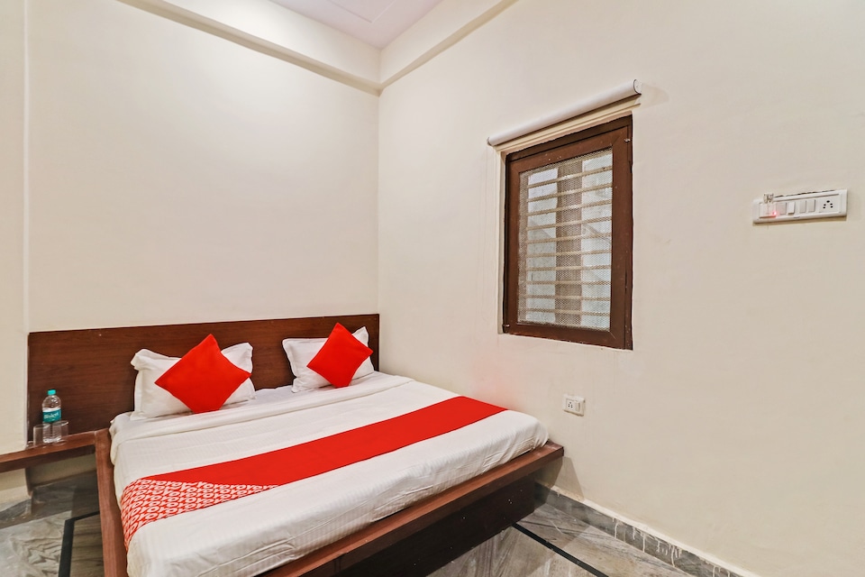 OYO 76798 Saroj Guest House , Station Road Mathura, Mathura