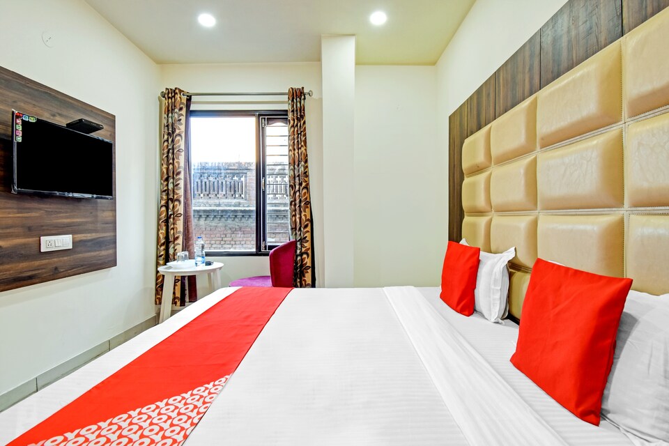 OYO 76799 Parth Grand, Ludhiana Railway Station, लुधियाना