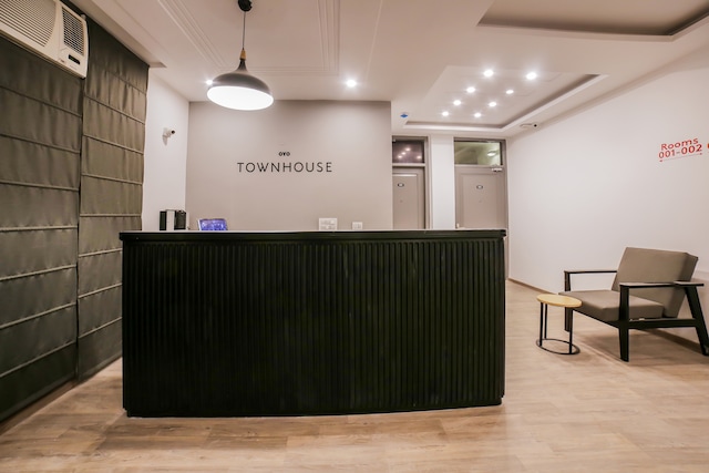 OYO 76804 OYO Townhouse 330