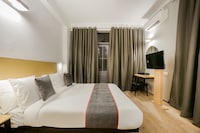 Townhouse 330 DLF Phase-2 Near Leisure Valley Park