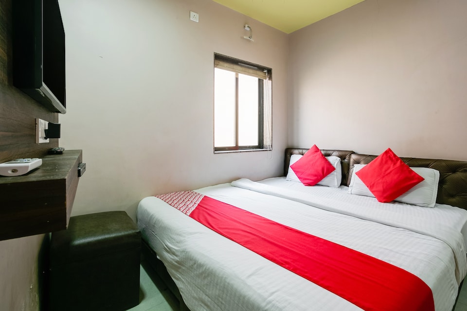 OYO 76818 Star Residency, Mumbai International Airport, Mumbai