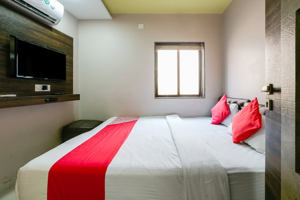 OYO 76818 Star Residency, Mumbai International Airport, Mumbai