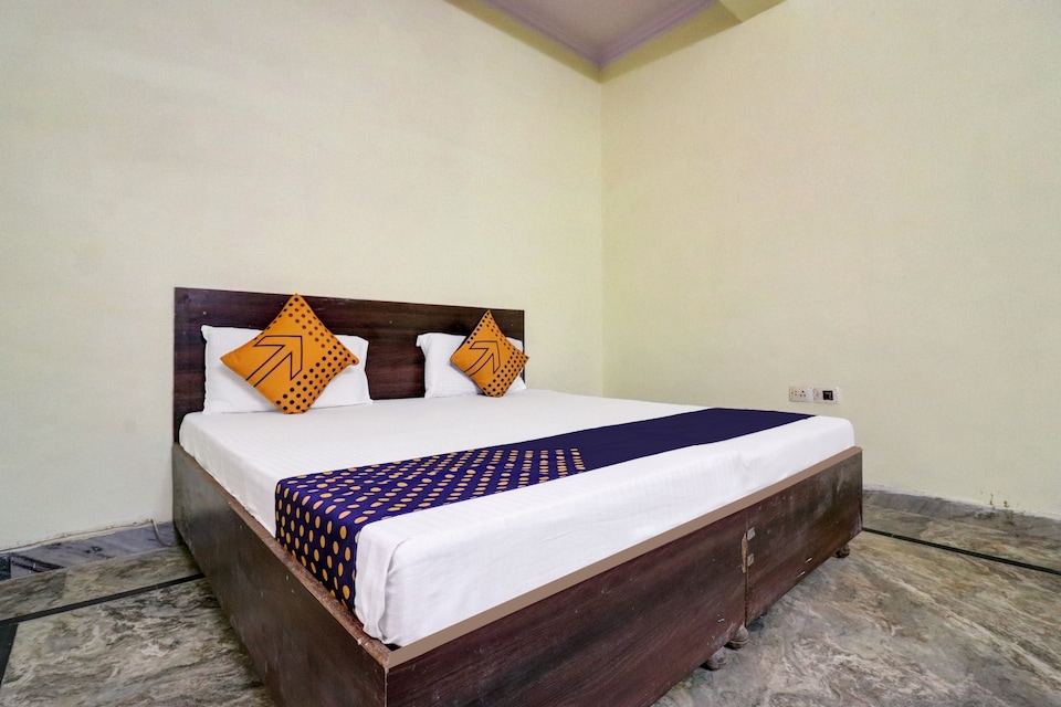 SPOT ON Anant Palace, Fatehabad Road, Agra