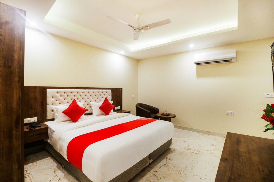 OYO 76833 Hotel Orient, Airport Delhi, Delhi Transit