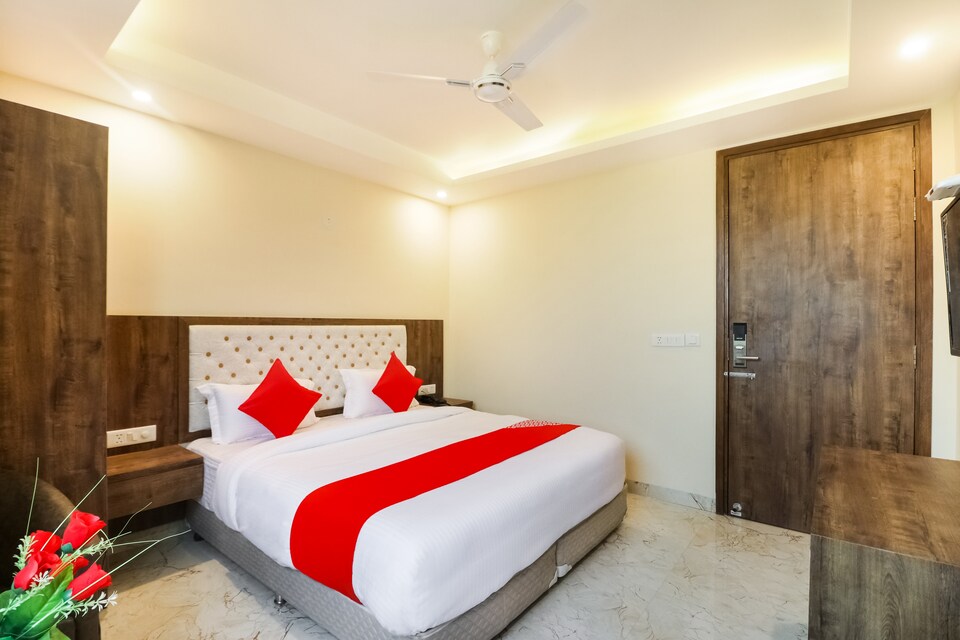 OYO 76833 Hotel Orient, Airport Delhi, Delhi Transit