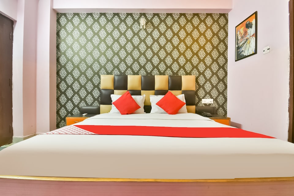 Live on PAT956, Boring Road Patna, पटना