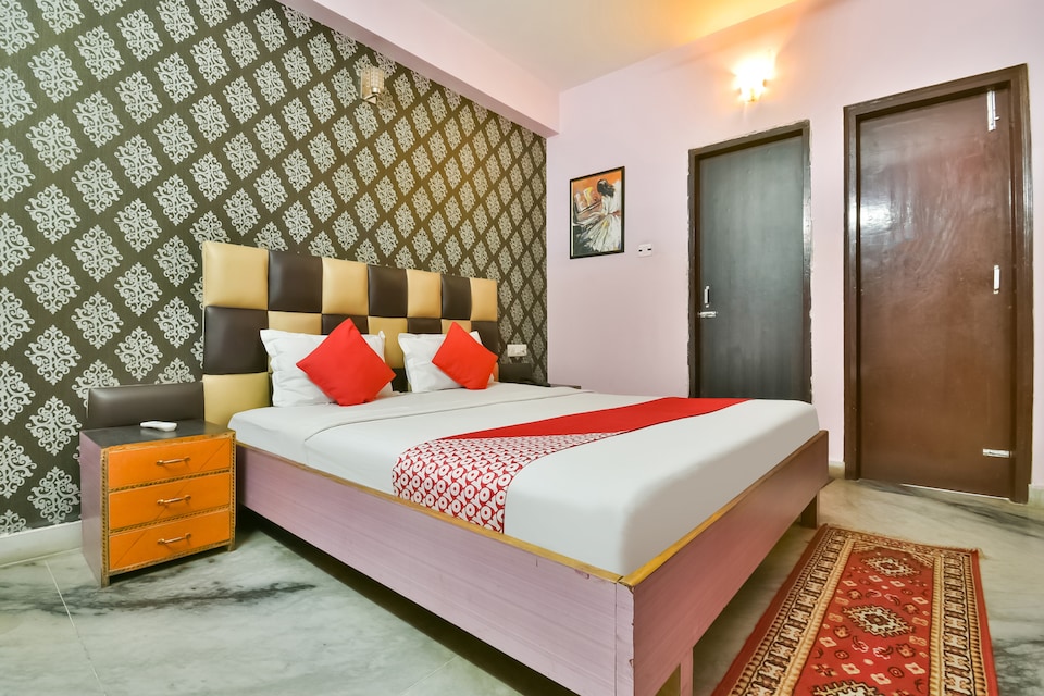 Live on PAT956, Boring Road Patna, पटना