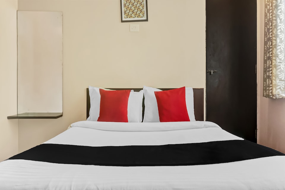 Hotel O Log Inn Plaza, Wagholi Pune, Pune