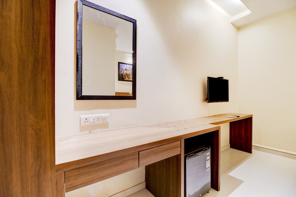 OYO MUM2045 Hotel Iland, Mumbai International Airport, Mumbai