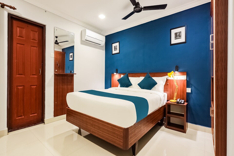 SilverKey Executive Stays 76852 The Mirage Residency, MG Road Kochi, Kochi