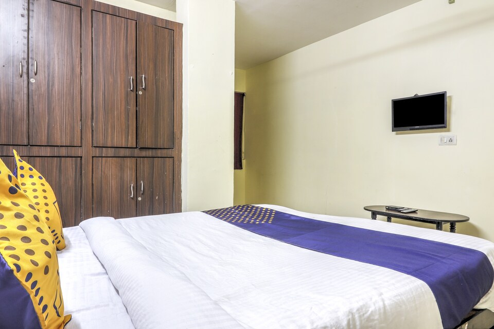 SPOT ON 76856 Rm Guesthouse, Madhapur, Hyderabad