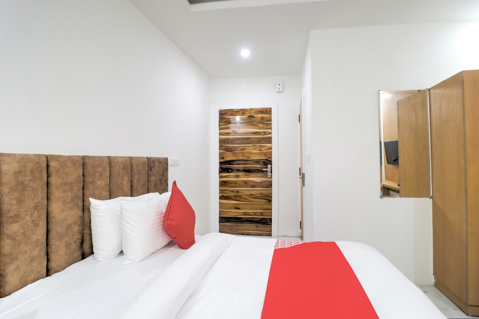 OYO 76864 Hotel Ocean, Faridabad, Faridabad