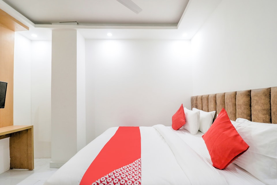 OYO 76864 Hotel Ocean, Faridabad, Faridabad