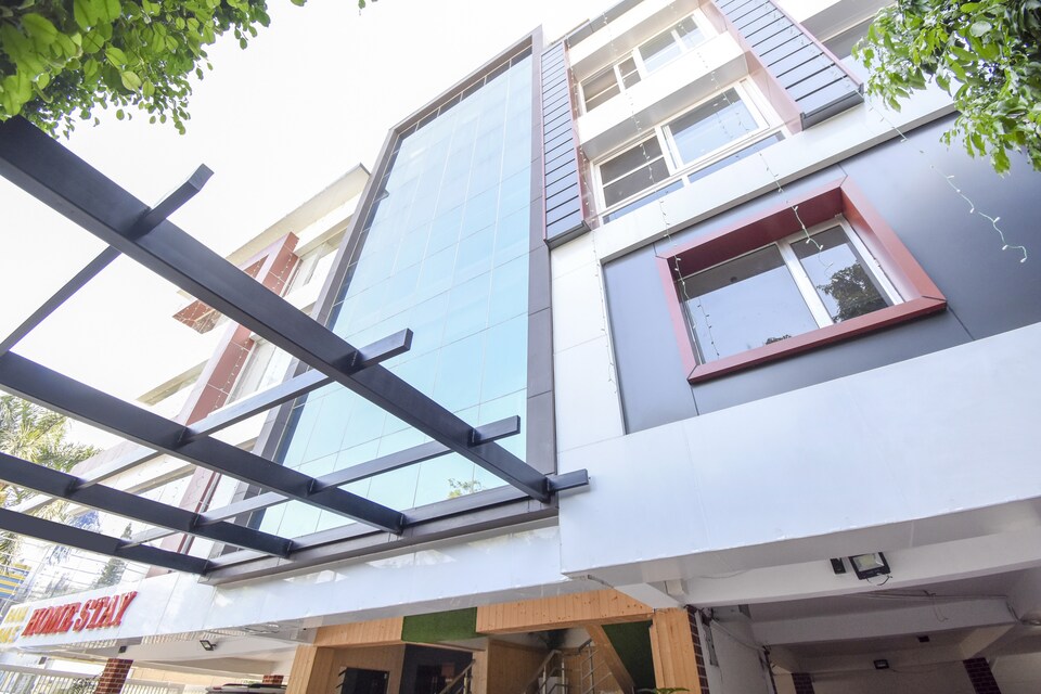 CAPITAL O HOTEL MAIRA, Chakrata Road Dehradun, Dehradun