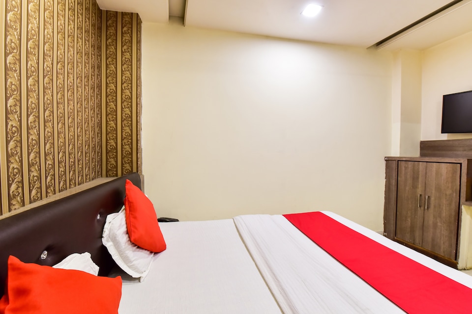 OYO AJM125 Masoom, Ajmer Central, Ajmer