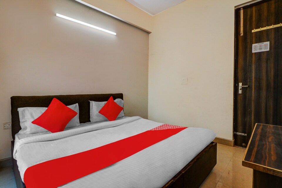 OYO NOD1133 Noida Dreamz , Noida City, Noida
