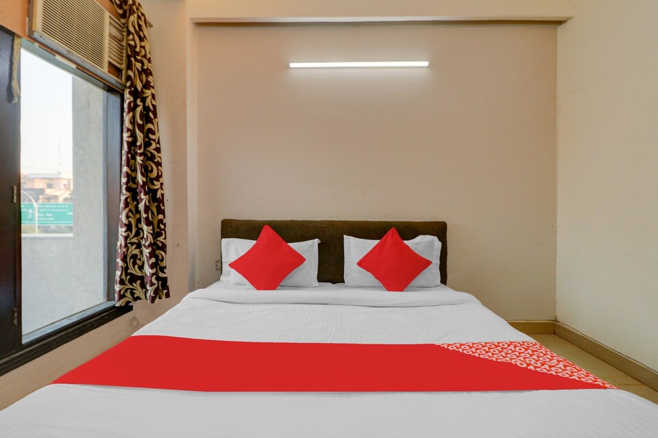 OYO NOD1133 Noida Dreamz , Noida City, Noida