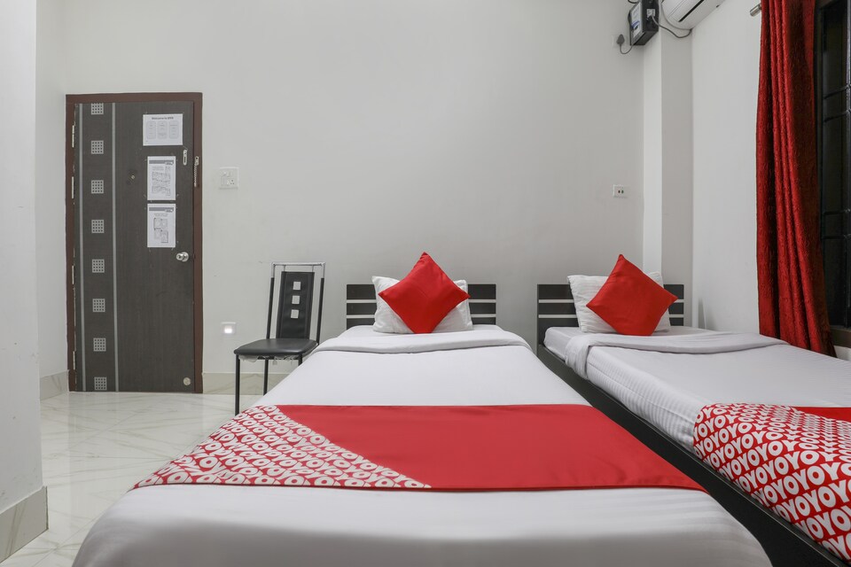 OYO 76942 Grand Eastern Residency, ISBT Guwahati, Guwahati