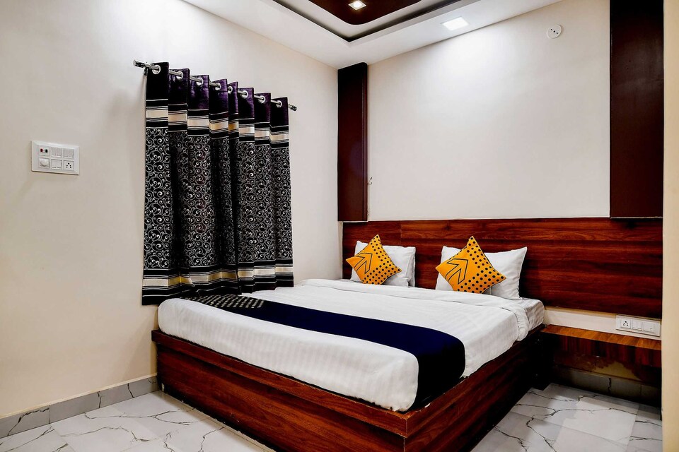 SPOT ON 76943 Hotel Radhika, Vijay Nagar Indore, Indore