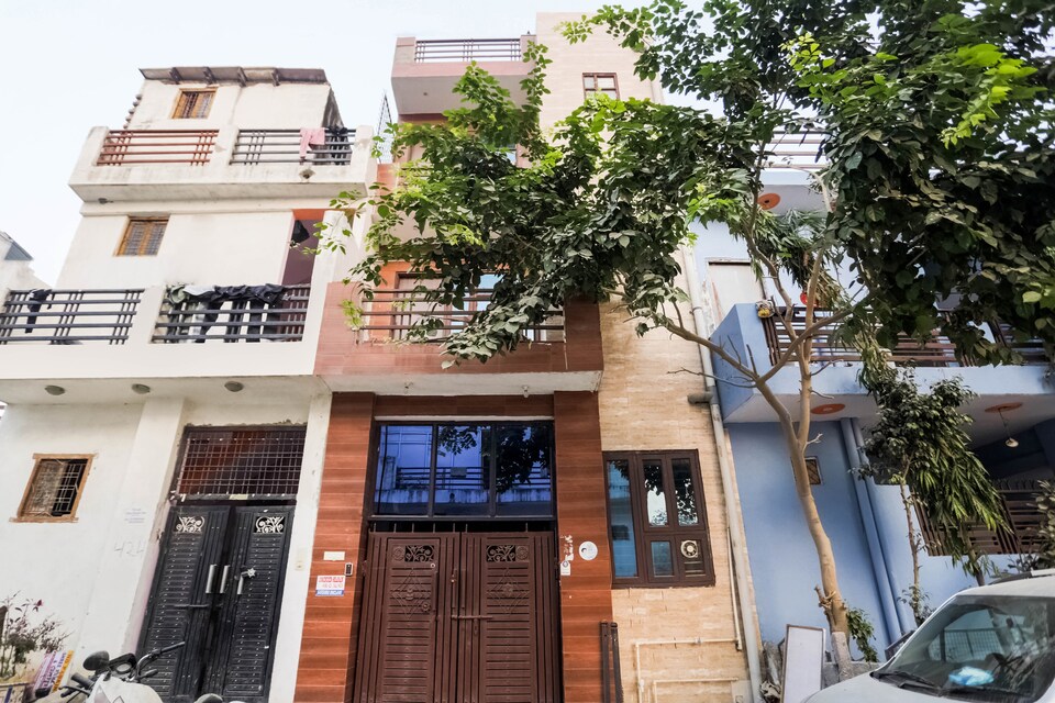 OYO Guru Ji Guest House Near Leisure Valley Park, Old Gurgaon, Gurgaon