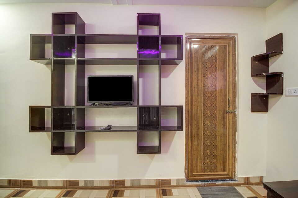 OYO 76974 Home Amaze Inn, Ruby Hospital Kolkata, Kolkata