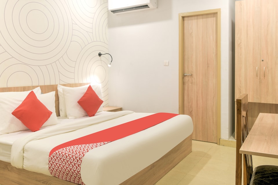 Collection O Dwarka Metro Station Formerly JPS Green, Dwarka Delhi, Delhi