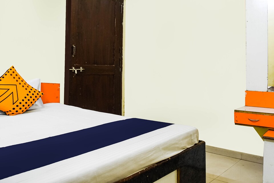 SPOT ON Hotel Bhopal Palace, Hamidia Road Bhopal, Bhopal