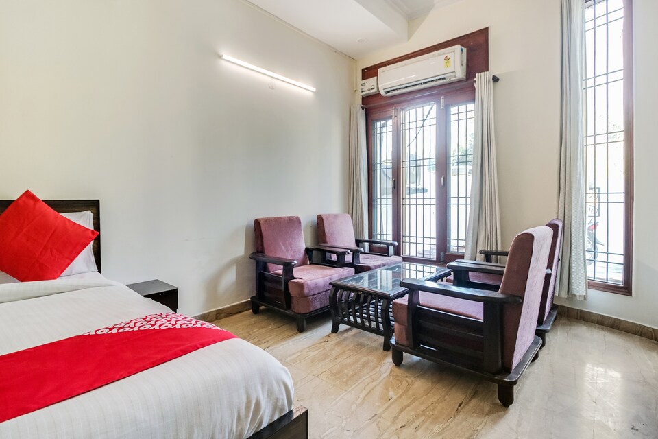 Flagship 76984 Swastik Residence, Noida City, Noida