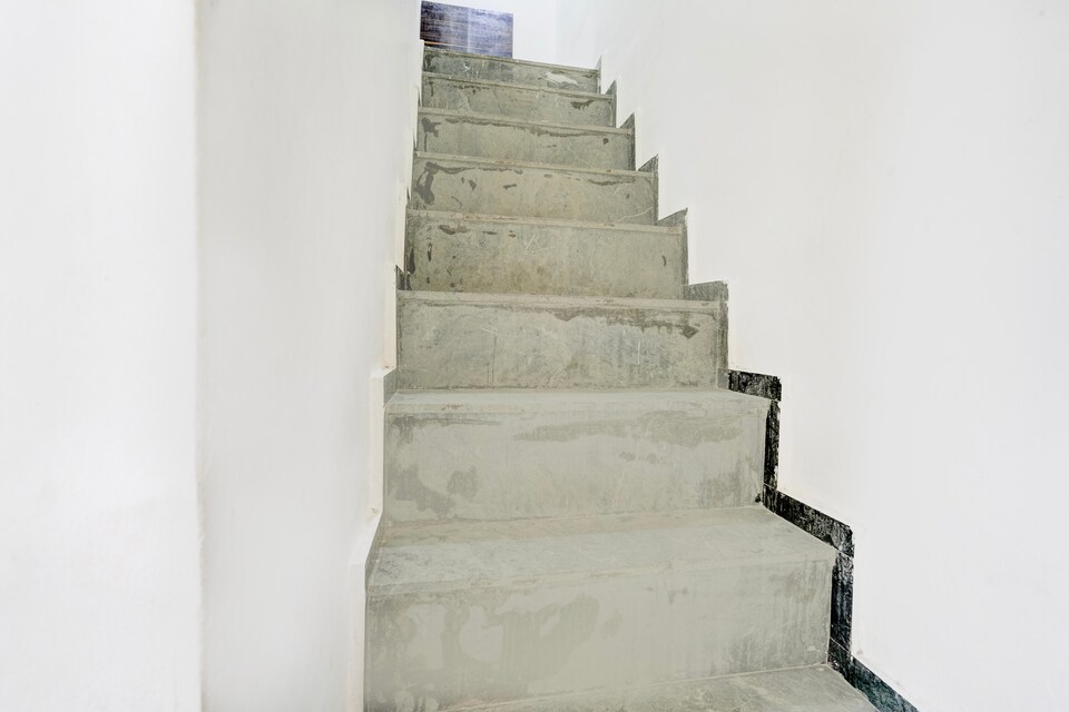 Hotel O Moss View, Mumbai BCEC, Mumbai