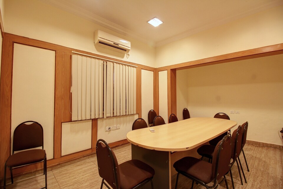 OYO 11156 Hotel Bangalore International, Majestic Bangalore, Bangalore