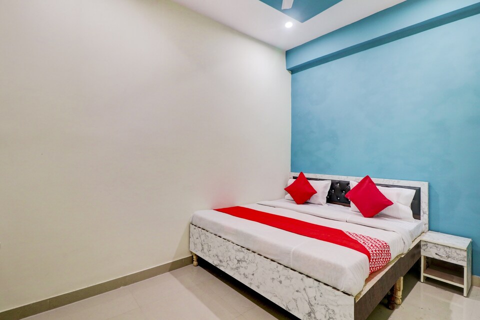 LIVE AS NOD1719, Noida Expressway SEZ, Noida