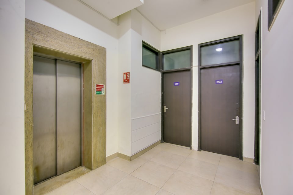 Hotel O Sunrise Stay , Old Gurgaon, Gurgaon