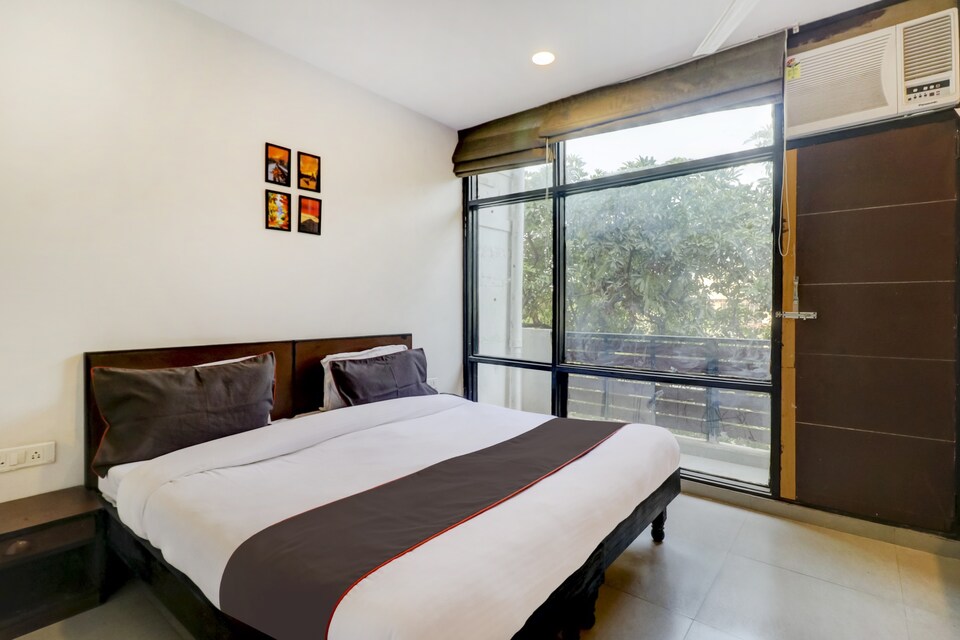 Collection O Cozy Stayz Near Worlds Of Wonder, Noida City, Noida