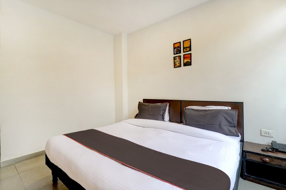 Collection O Cozy Stayz Near Worlds Of Wonder, Noida City, Noida