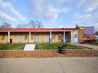 Hotel O Markham IL near Harvey/Tinley Park