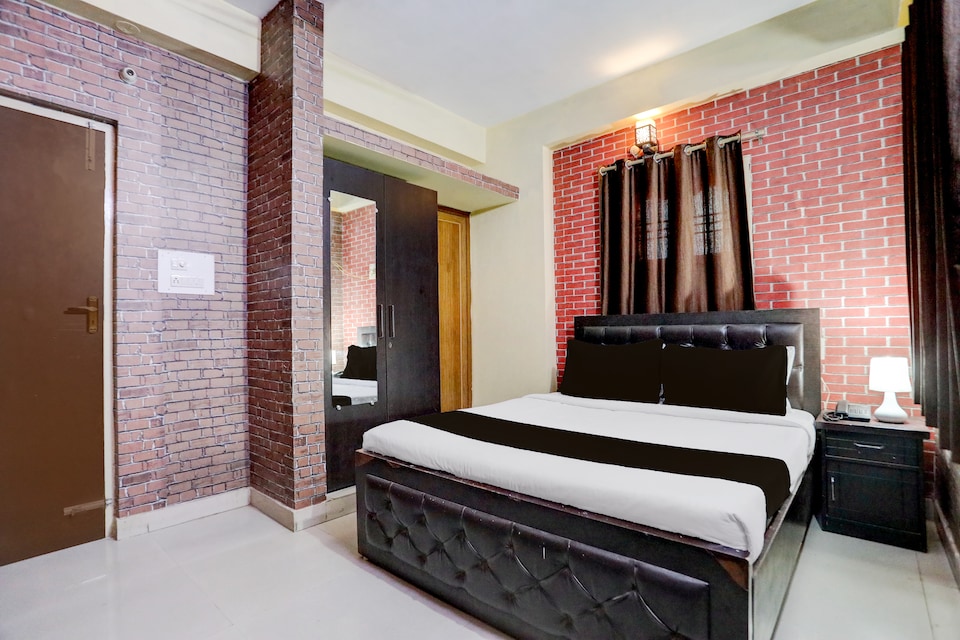 Hotel O A.N College Patna Formerly Hudco Grand, Patliputra Colony, Patna