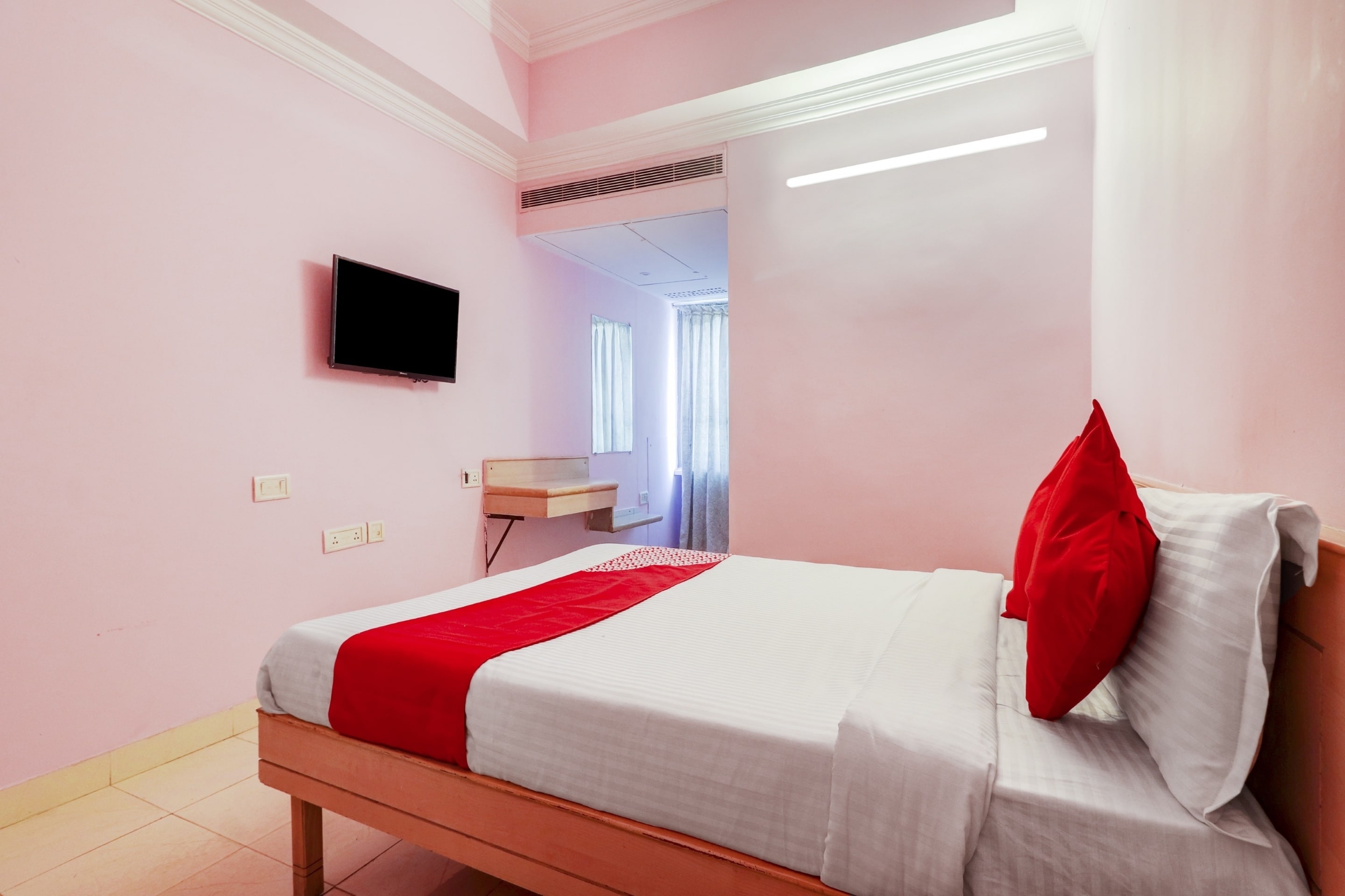 Super Hotel O Vaishnavi Palace,Suchitra Road,3 star