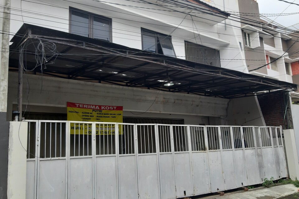 OYO 90143 Gosepa Keputih Syariah, Sukolilo Surabaya, Surabaya