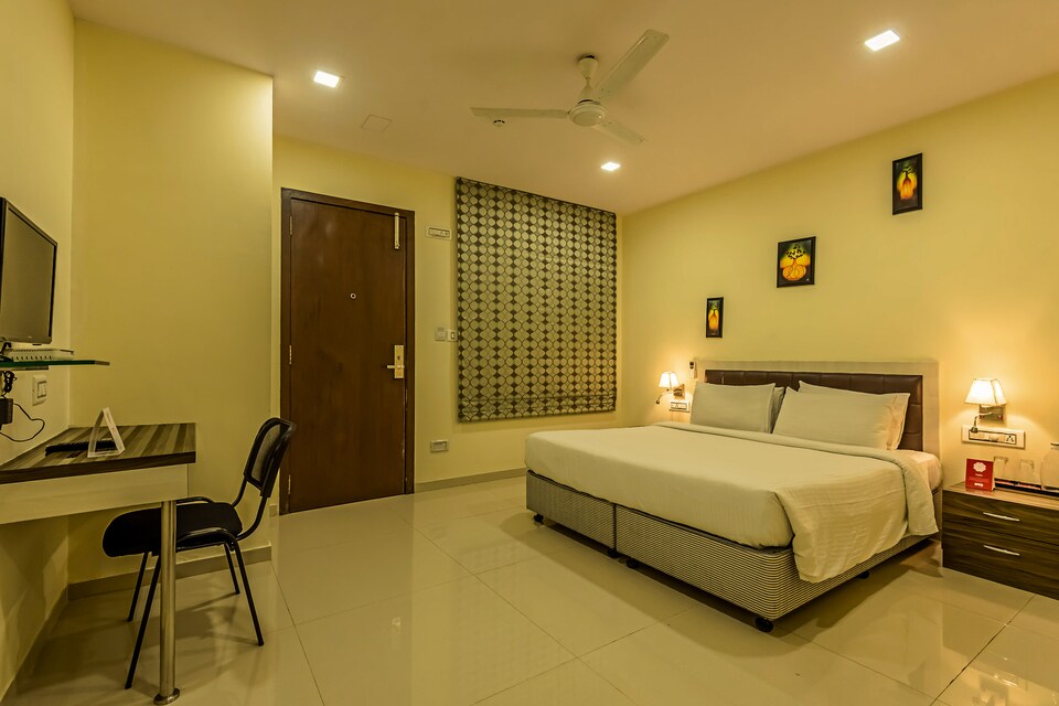 OYO 6482 Powai, Mumbai International Airport, Mumbai