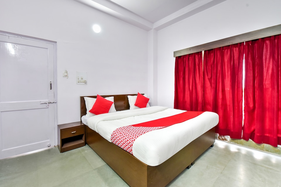OYO 77171 Hotel Penta Hill, Fateh Sagar, Udaipur