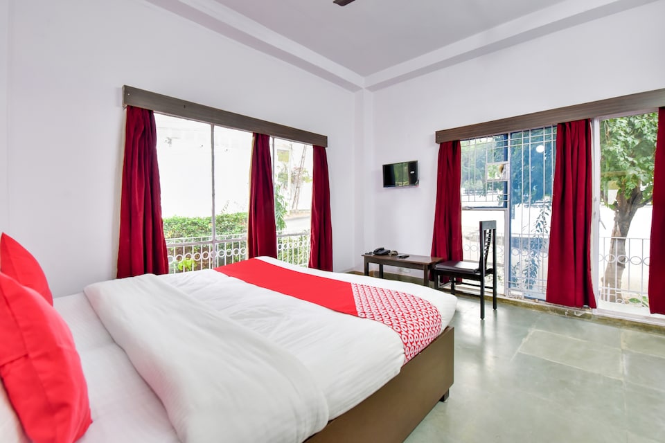 OYO 77171 Hotel Penta Hill, Fateh Sagar, Udaipur