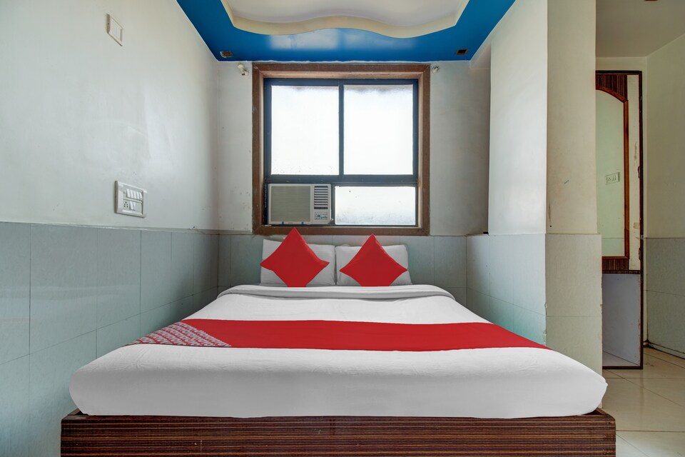 OYO 77182 Hotel Sea Rock, Mumbai Airoli-Vashi, Mumbai