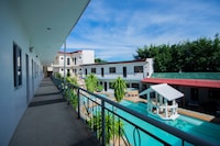 OYO 725 Richdel Resort Hotel