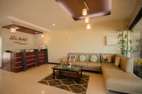 OYO 725 Richdel Resort Hotel