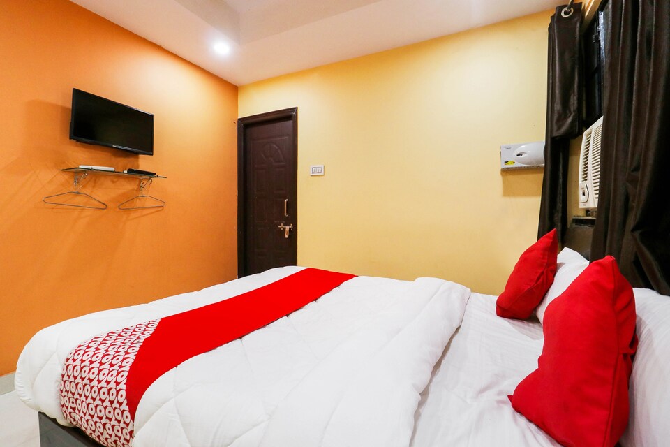 OYO 77221 Hotel Rama, Godowlia, Varanasi