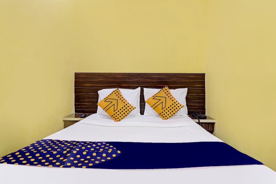 OYO HYD1589 Hotel Dhana Residency, Secunderabad Railway Station, Hyderabad