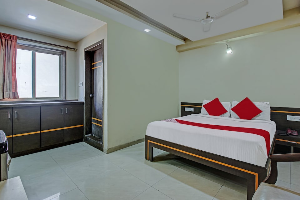 OYO Metro Heights, Abids-Nampally, Hyderabad