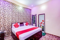 OYO 77242 R K RESIDENCY SGPGI